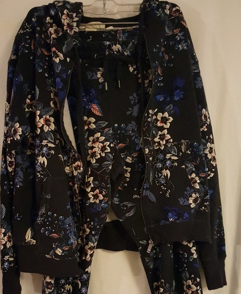 H&M Other - Floral Sweatsuit